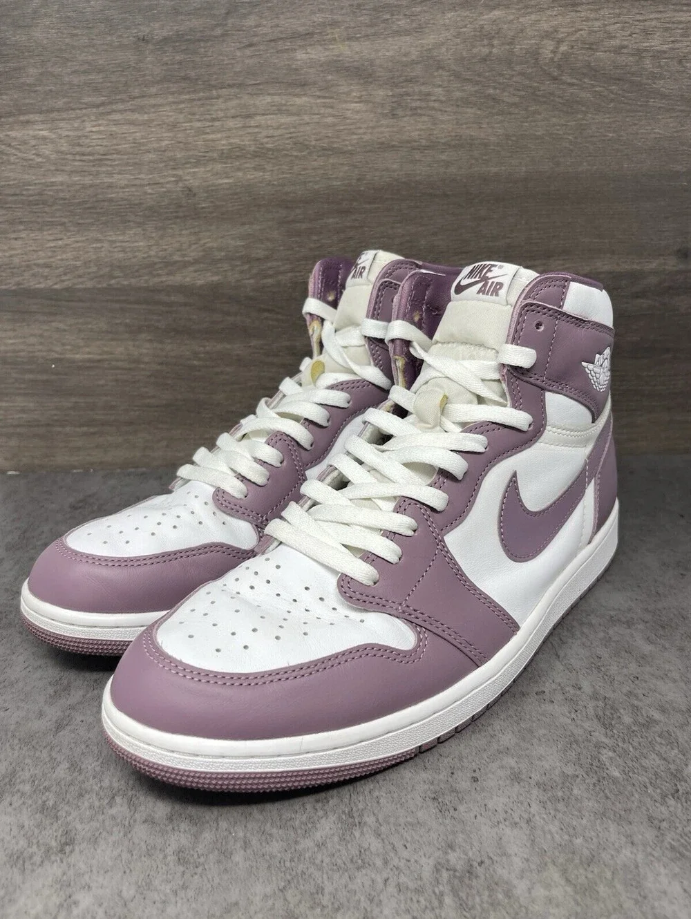 Air Jordan 1 Retro High OG Mauve Size 12 Mens DZ5485-105 White Purple Leather
